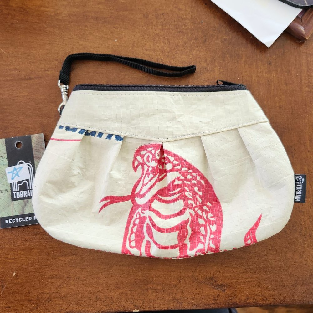 Torrain Wristlet - snake